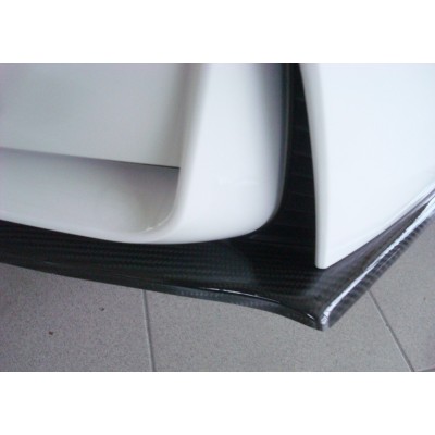 extensión faldón trasero de carbono, a la derecha