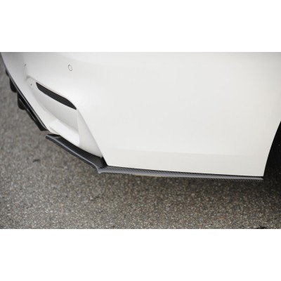 extensión faldón trasero de carbono, a la derecha