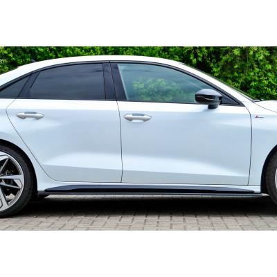 Estriberas laterales para Audi A3 8Y