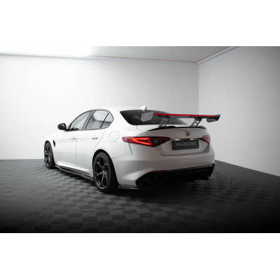 Carbon Spoiler + LED Alfa Romeo Giulia Quadrifoglio