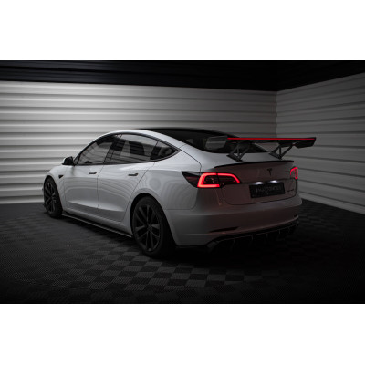 Carbon Spoiler + LED Tesla Model 3