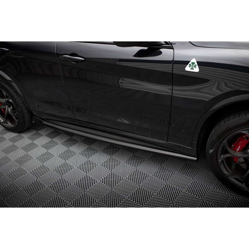 Estriberas para Alfa Romeo Stelvio Quadrifoglio Mk1