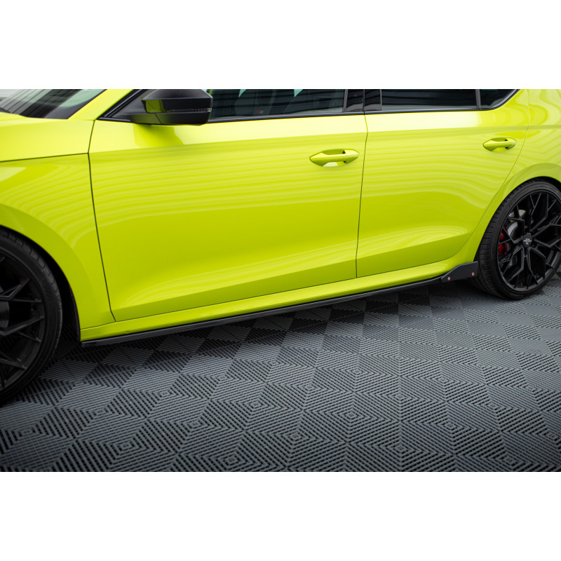 Estriberas para  + Flaps Skoda Octavia RS Mk4