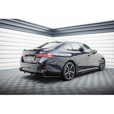 Splitter trasero para (with vertical bars)  BMW 5 / i5 M-Pack G60