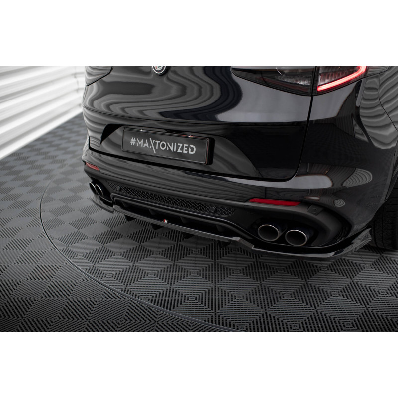 Splitter trasero para (with vertical bars) Alfa Romeo Stelvio Quadrifoglio Mk1