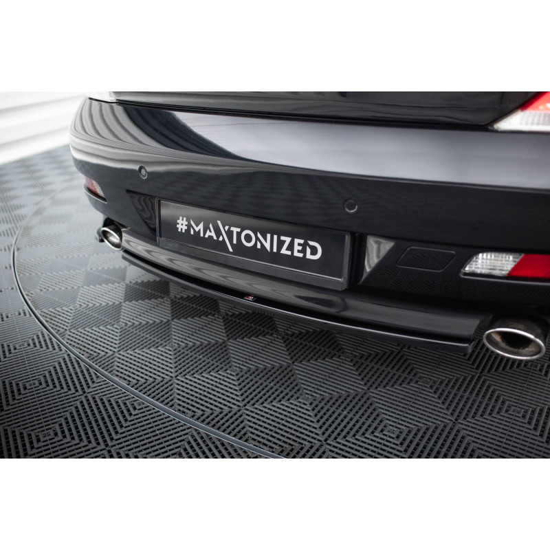 Splitter trasero para (with vertical bars) BMW 6 Coupe / Cabrio E63 / E64