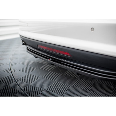 Splitter trasero para (with vertical bars) Mercedes-Benz CLS AMG-Line C218