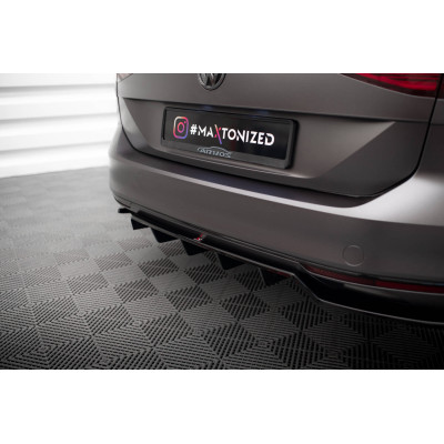 Splitter trasero para (with vertical bars) Volkswagen Passat R-Line B8
