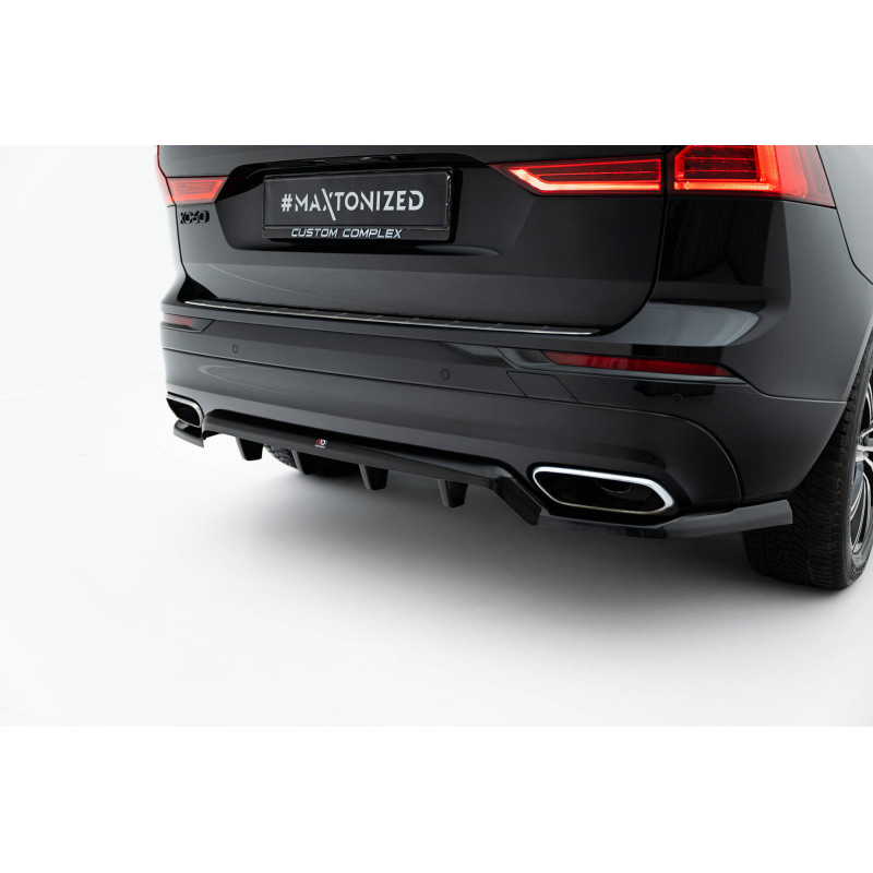 Splitter trasero para (with vertical bars) Volvo XC60 Mk2