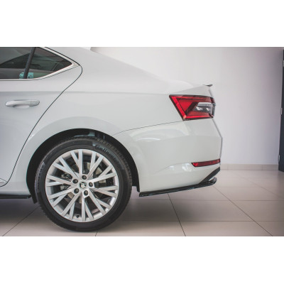Splitters laterales para Skoda Superb Liftback / Combi Mk3 Facelift