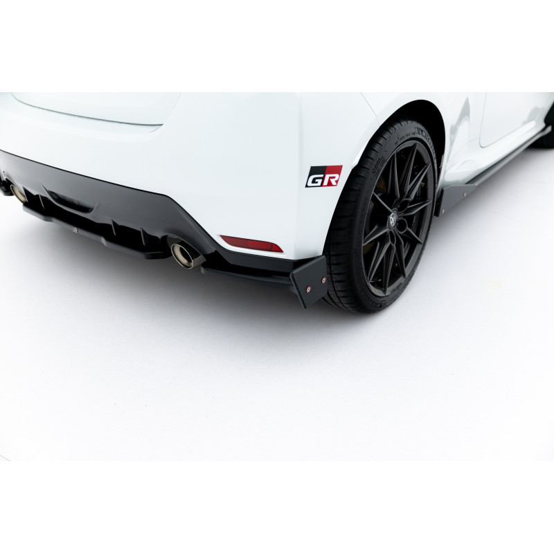 Splitters laterales para  + Flaps Toyota GR Yaris Mk4