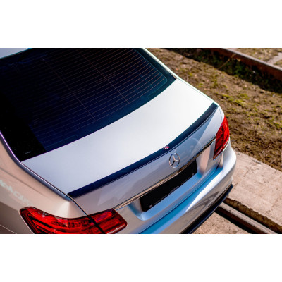 Spoiler trasero para Mercedes-Benz E63 AMG / AMG-Line / Standard Sedan W212 Facelift