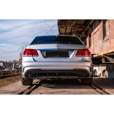 Spoiler trasero para Mercedes-Benz E63 AMG / AMG-Line / Standard Sedan W212 Facelift