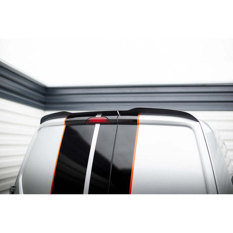 Spoiler trasero para Transit Courier Mk1