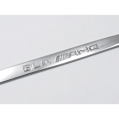 Embellecedor cromado Mercedes GLA