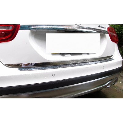Embellecedor cromado Mercedes GLA