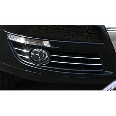 Listas cromadas antinieblas...